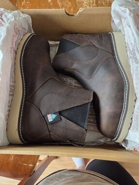 Women's Kodiak Chelsea Work Boots in Dark Brown Sz 8.5, Fits Like A 9* CSA Appro